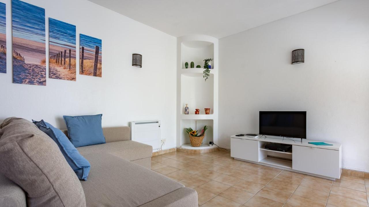Charming Beachside Apartment W/ Pool By Lovelystay Albufeira Exterior foto